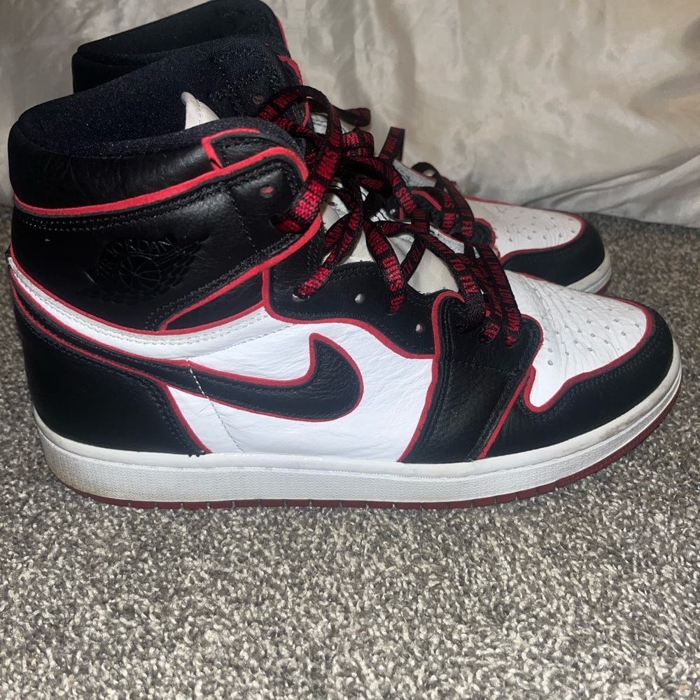Jordan 1 Retro High OG Bloodline Size 9.5